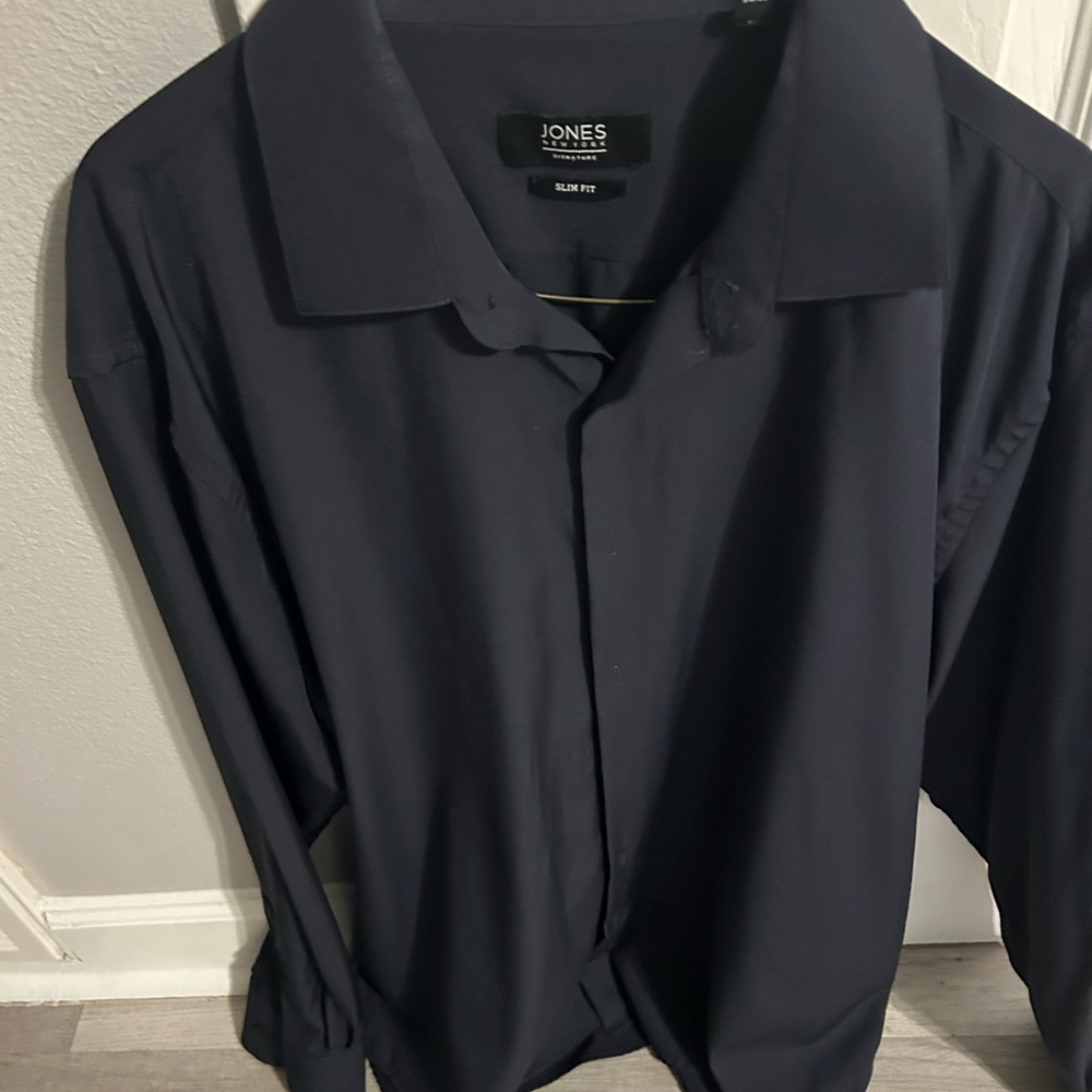 Men’s Jones New York Slim Fit 


Size : XL 17.5 neck